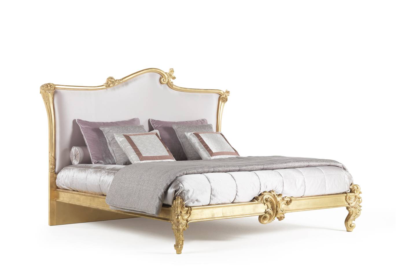 SOPHIE bed – Transform your space with sophisticated Made in Italy classic BEDS.