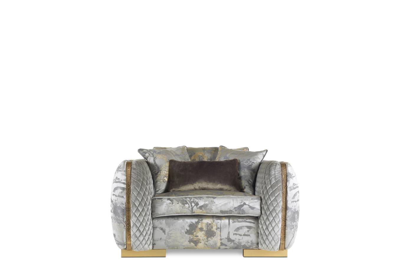 ARKÈ armchair – Transform your space with sophisticated Made in Italy classic armchairs.