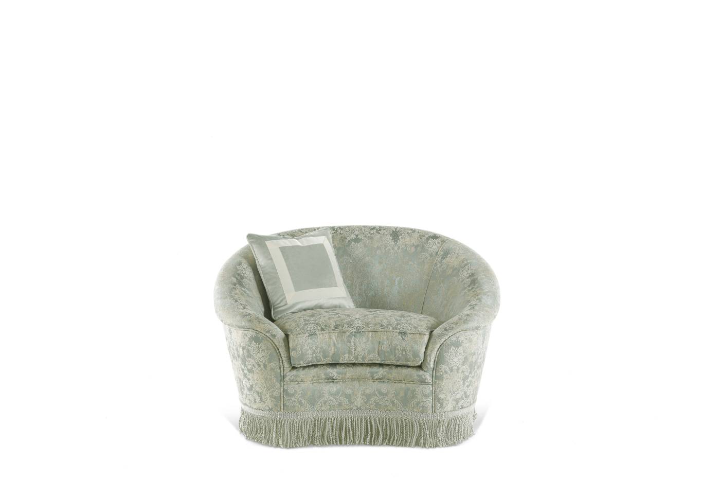PLEASURE armchair - A luxury experience with the Savoir-Faire collection and its classic luxurious furniture