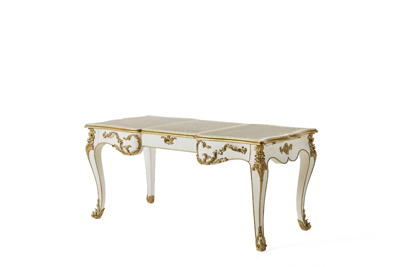 PRESTIGE desk - Discover the epitome of luxury with the  collection by Jumbo Collection, fully custom made for tailor-made projects.