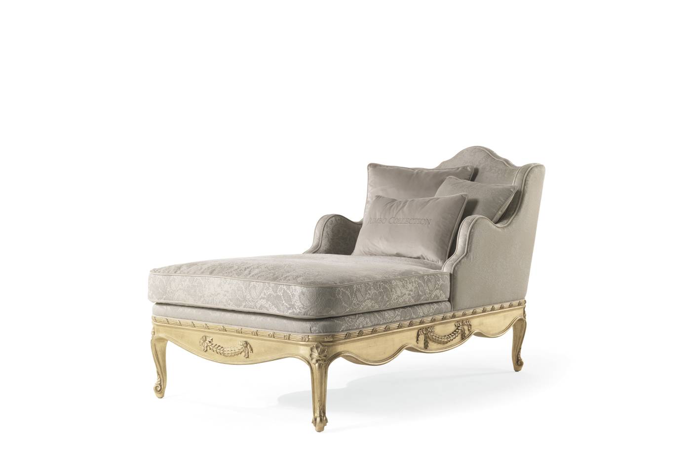 VERVEINE dormeuse - A luxury experience with the Héritage collection and its classic luxurious furniture