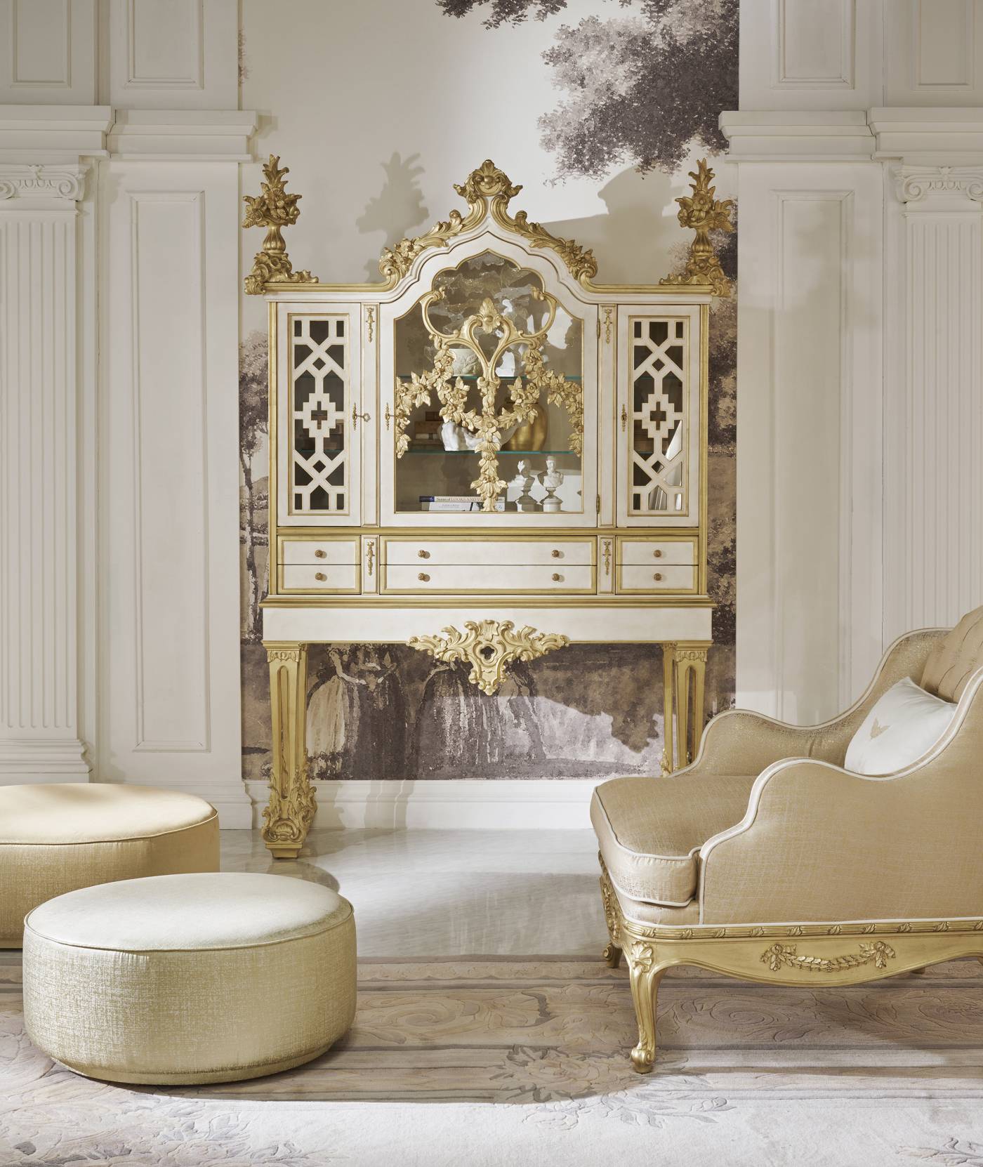 FLEUR-DE-LIS pouf - Bespoke interior design projects with made in Italy ...
