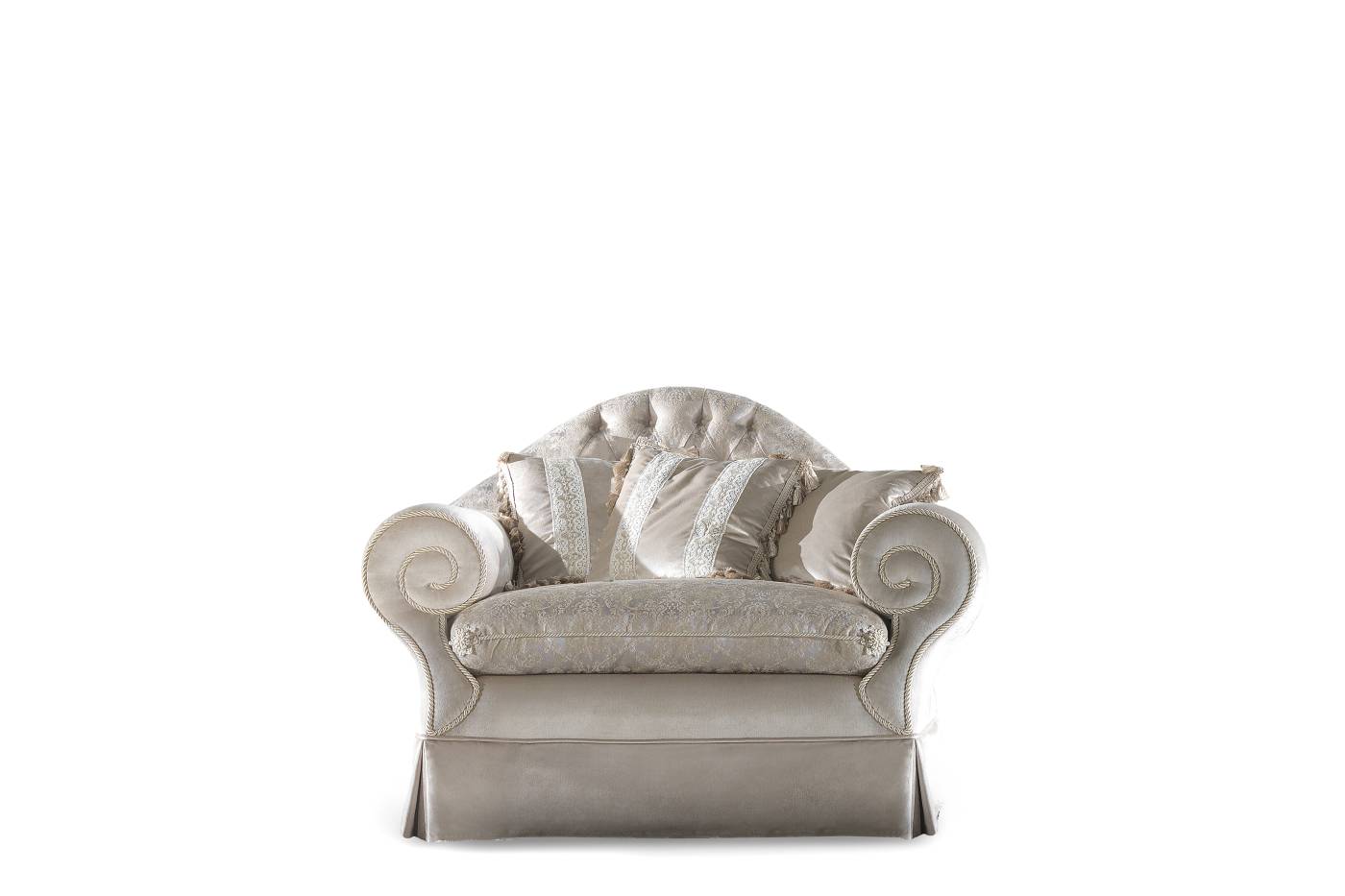 SCARLETT armchair - convey elegance to each space with italian classic armchairs of the classic Domus collection
