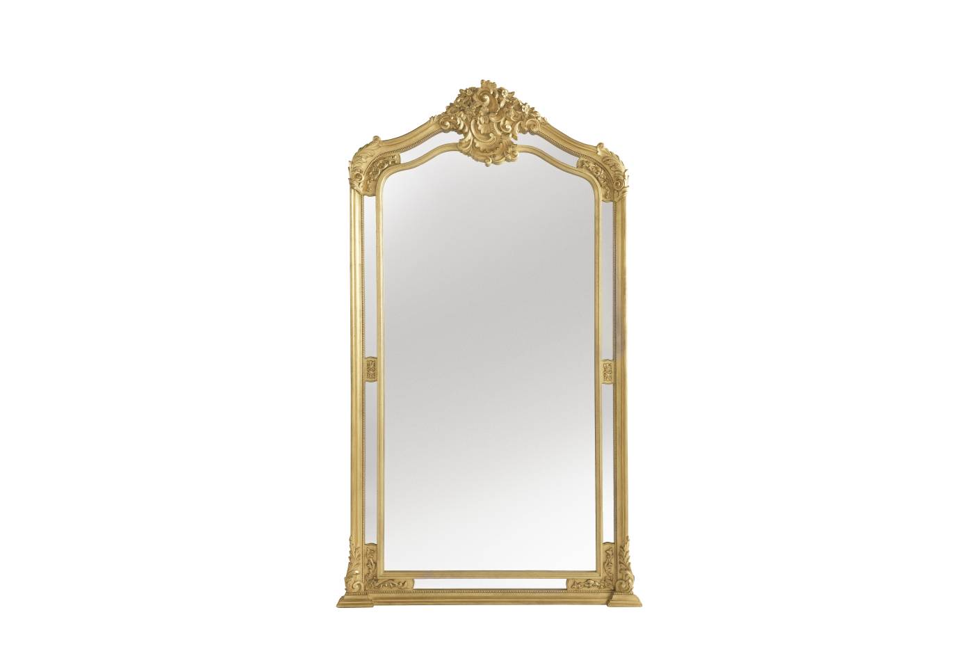 CHAINE standing mirror - Discover timeless elegance with Jumbo Collection's Italian luxury MIRRORS.