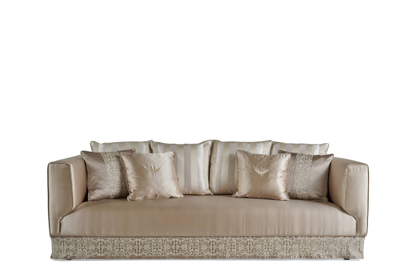 BRODERIE 3-seater sofa - A luxury experience with the Héritage collection and its classic luxurious furniture