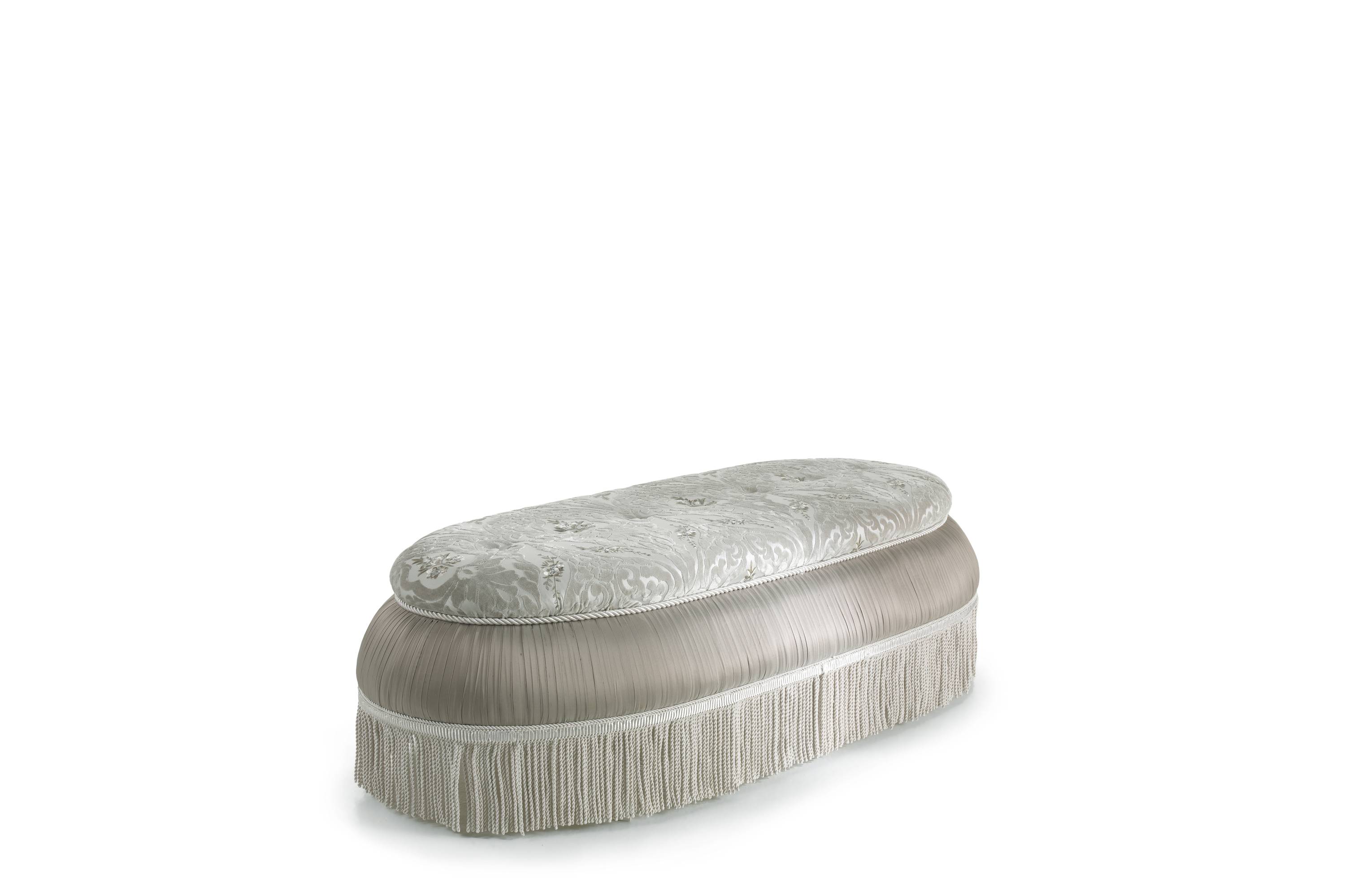 SCARLETT bench – Transform your space with luxury Made in Italy classic poufs and benches of Domus collection.