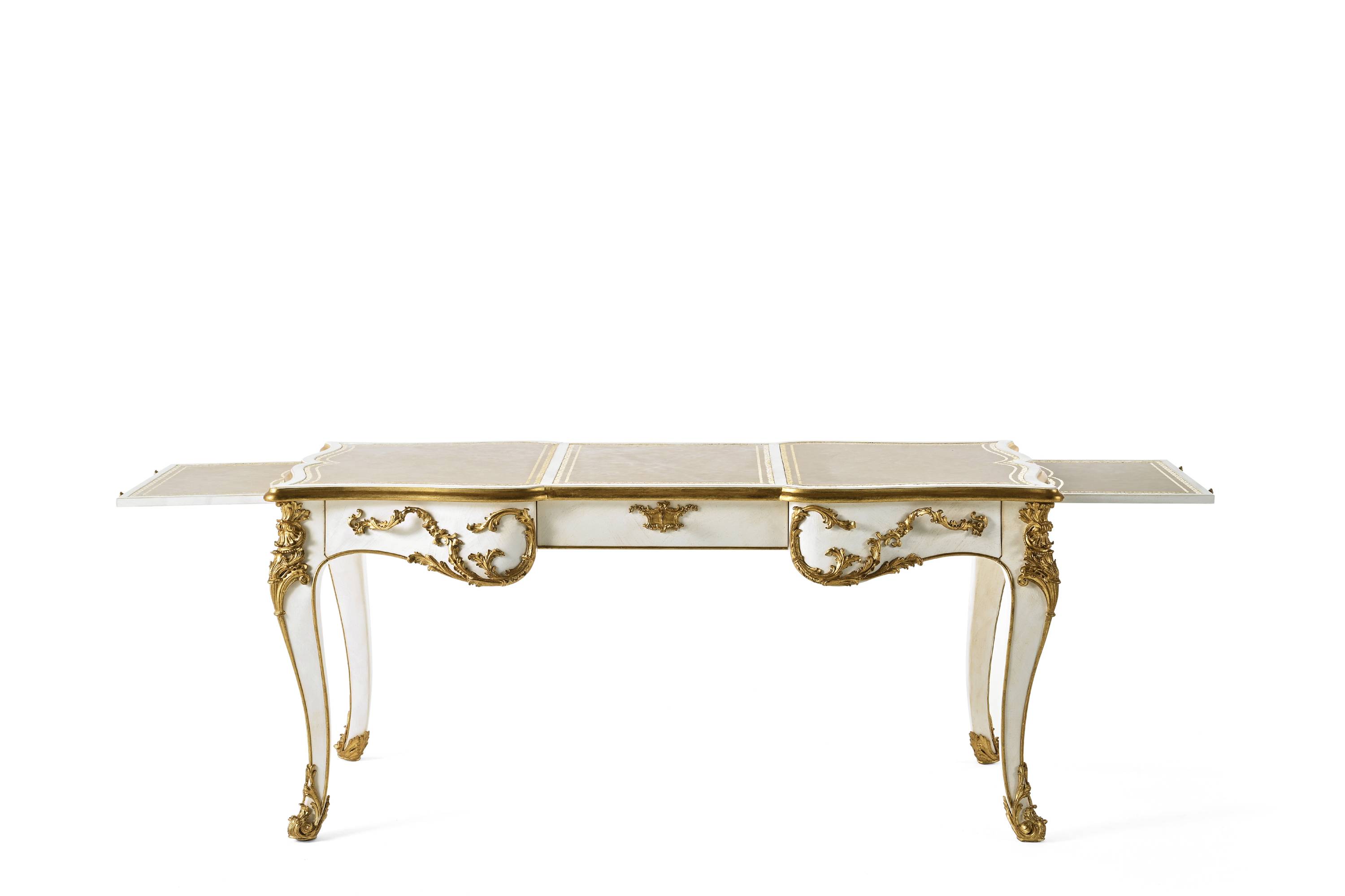 PRESTIGE desk - Discover the epitome of luxury with the  collection by Jumbo Collection, fully custom made for tailor-made projects.