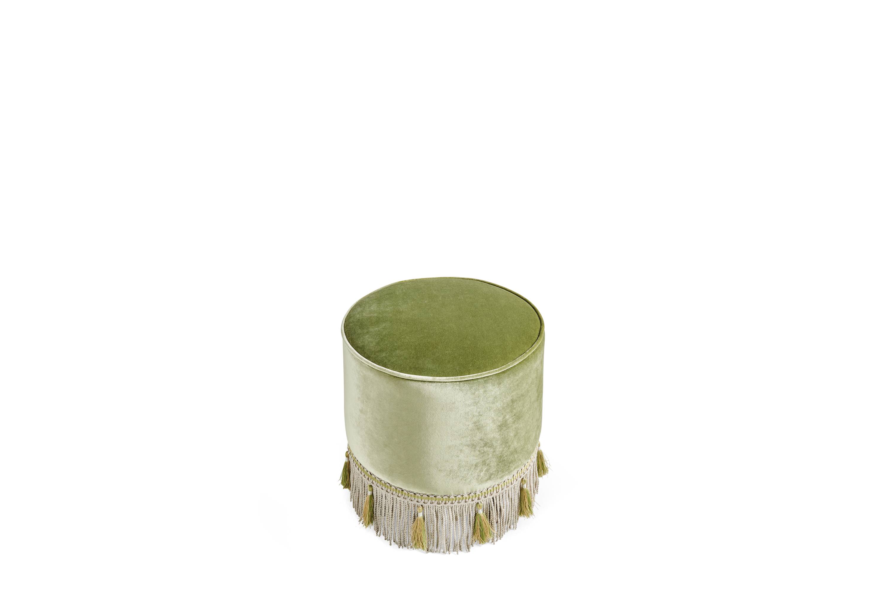 COLETTE pouf – Transform your space with luxury Made in Italy classic poufs and benches of collection.