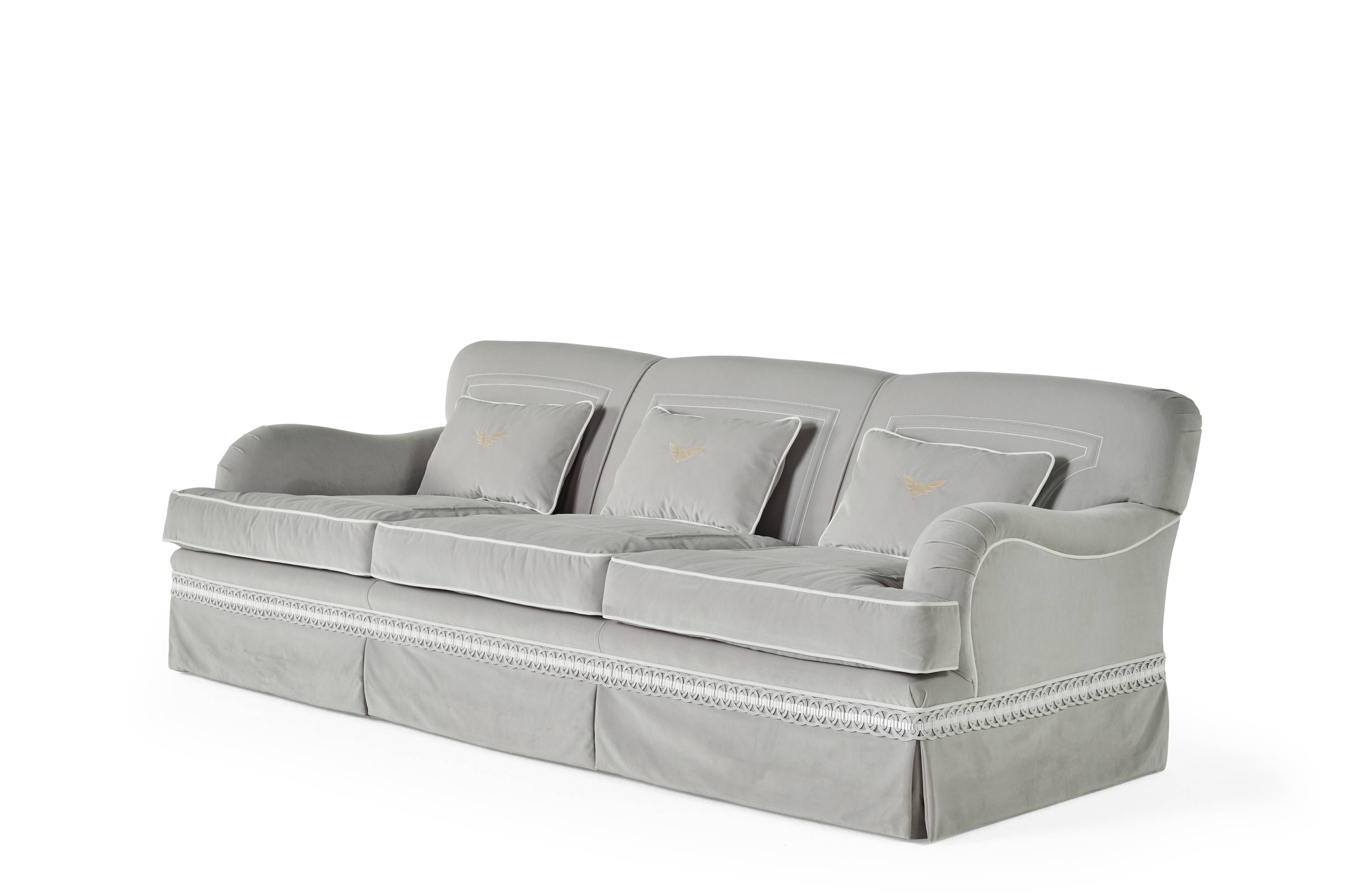 CAMBRIDGE 3-seater sofa - Discover the epitome of luxury with the  collection by Jumbo Collection, fully custom made for tailor-made projects.